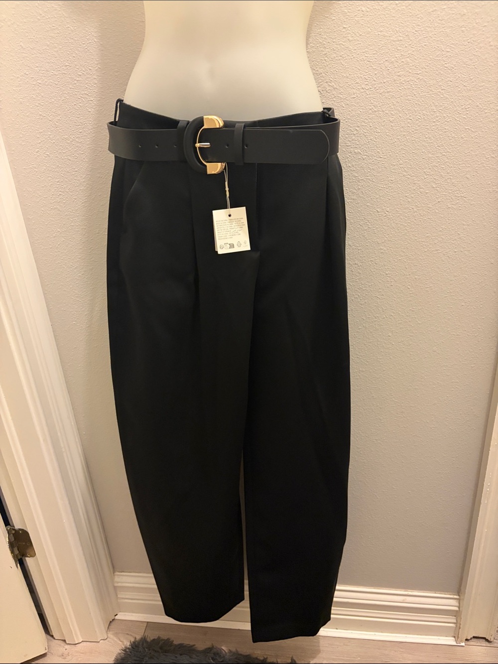 Zara Belted Black Barrel Wide-Leg Satin Pants NWT XS - Picture 3 of 6